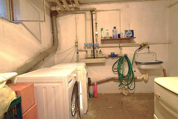5. Keller Waschküche