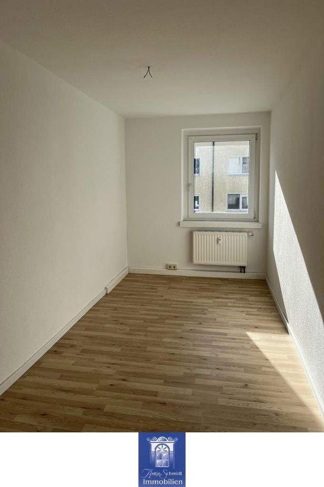 Hübsche Wohnung mit schönem Balkon in grüner und ländlicher Umgebung - Photo 2