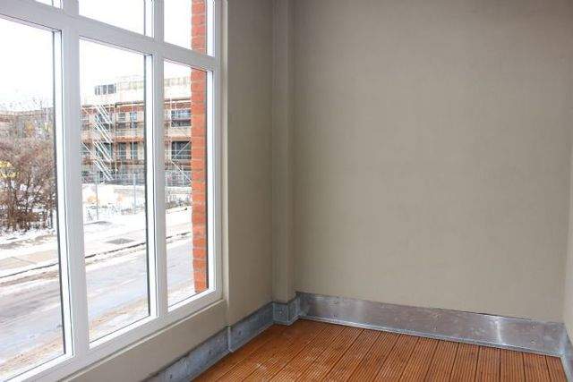 Neu sanierte geräumige 2-Zimmerwohnung mit Loggia zu vermieten! - Photo 5