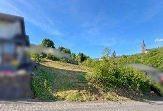 Grundstück