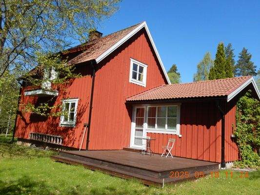 Wohnhaus mit Terrasse südseitig gelegen