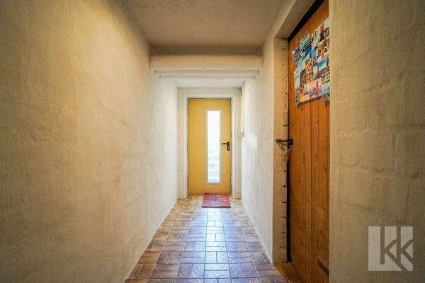 ...Zugang in den Garten sowie...