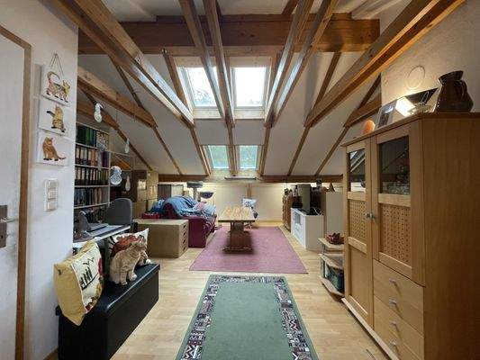 Dachstudio heller Wohnbereich