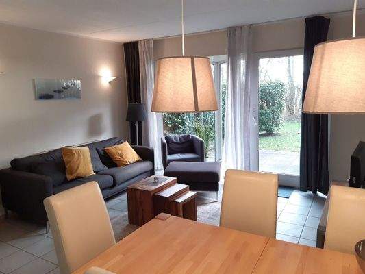 721 Wohn- Essbereich mit Ausgang Terrasse