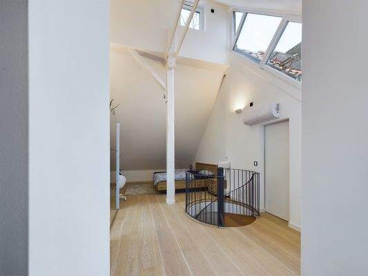 2 OG Galeriezimmer