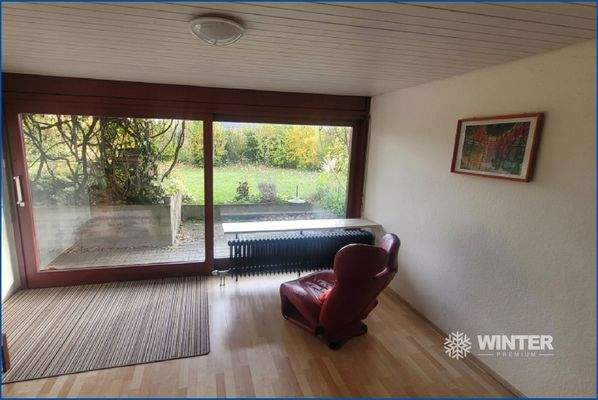 UG Sessel vor Terrasse