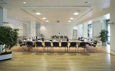 Konferenzraum bis 80 Personen 