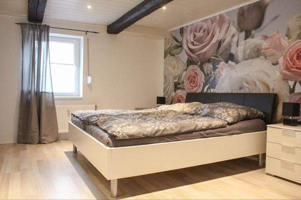 Hinterhaus 1 OG Links