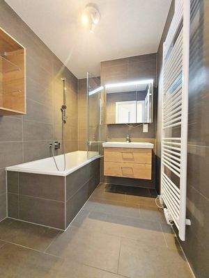 hochwertiges Badezimmer