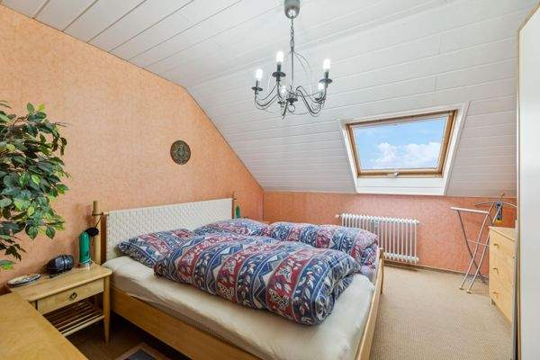 Schlafzimmer DG