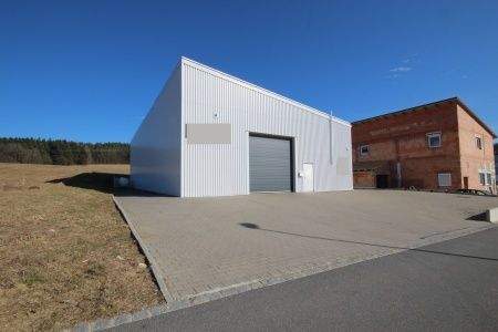 Parkplätze vorhanden