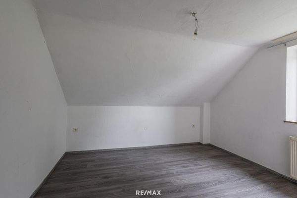 OG_Nebengebäude_Zimmer3