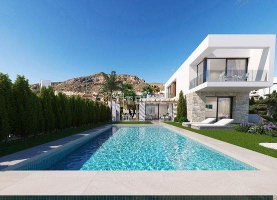Sea View Villas with Private Pools in Finestrat Alicante