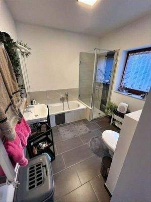 Badezimmer EG Bild 2