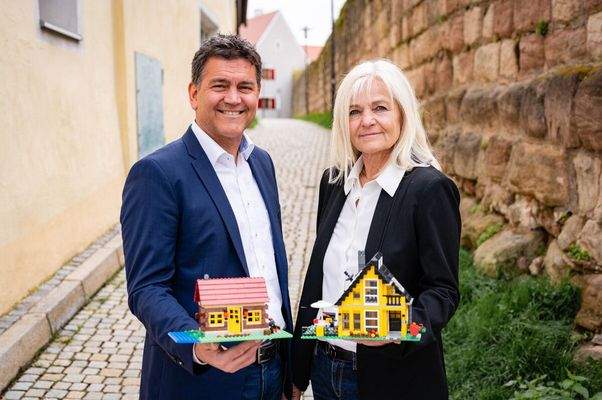 Frau Koller und Herr Ernst