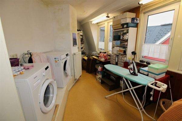 Hauswirtschaftsraum DG