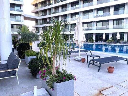 Furnished Flat for Sale with Sea View in Panorama Long Beach