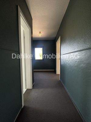 Flur, DG, Bild 1