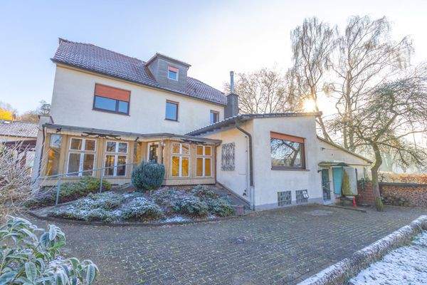 Haus & Gartenansicht