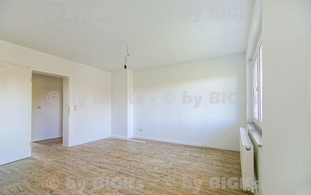 9Musterwohnung-Wohnraum.jpg