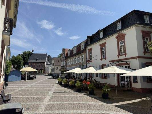 Blick zur Königshalle