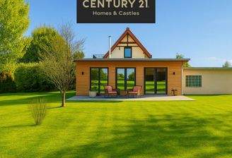 Großzügiger Blick auf Garten & Terrasse – perfekter Übergang