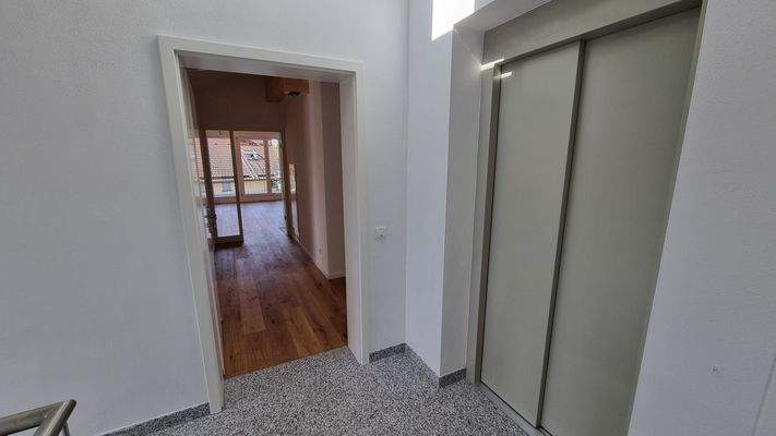 Zugang Wohn. 7 (2).JPG