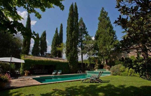 magnifique environement de la piscine