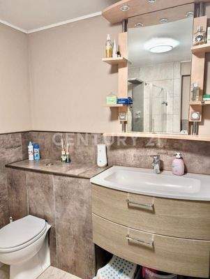 großes schickes Badezimmer