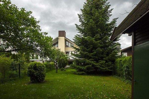 Blick vom Garten hinten, West