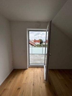 Türe zum Balkon im DG mit Ostausrichtung