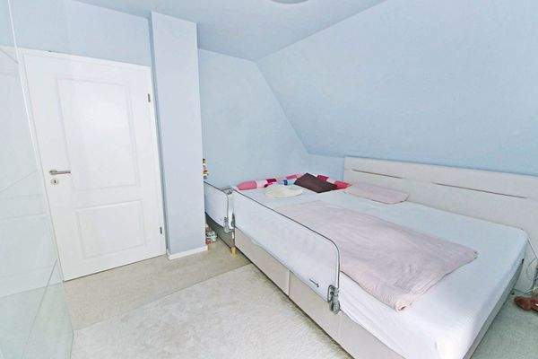 Schlafzimmer im DG