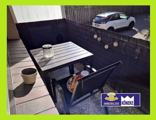 mit Balkon