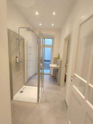 Bad mit separatem WC