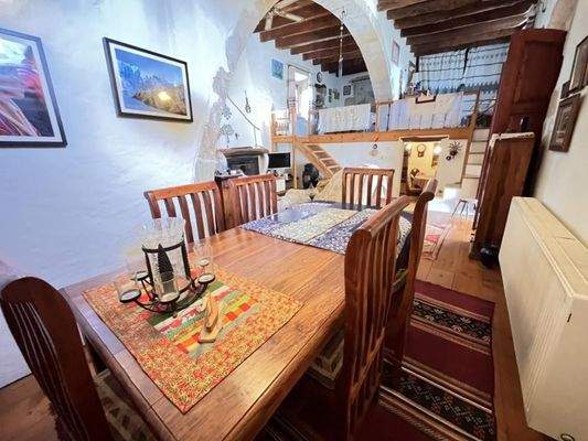 Kreta, Paleloni – Traditionelles kretisches Haus mit ikonischen Steinbögen