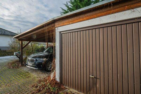 Garage und Carport