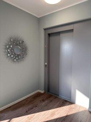 2 x Aufzüge im Haus