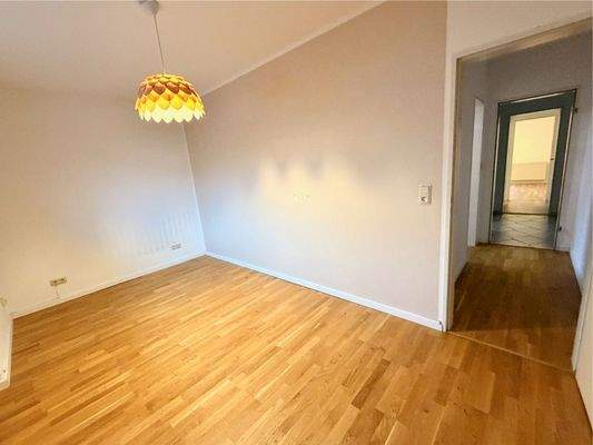 5. Kinderzimmer 1 EG.jpeg