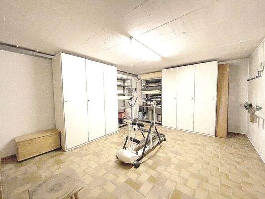 Großer sauberer Abstellraum