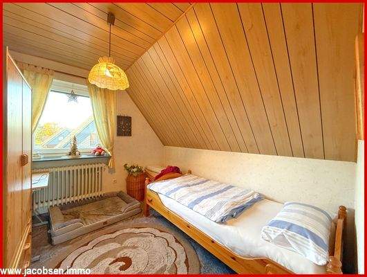 Kinderzimmer 1 im Dachgeschoss