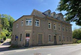 Wohn- und Geschäftshaus