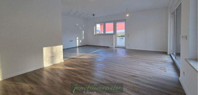 Wohn-Essbereich mit offener Küche