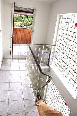 Treppenhaus mit Blick zum Balkon