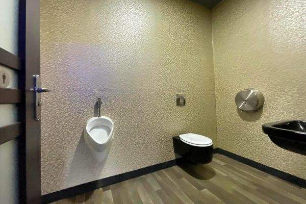 Herrentoilette Spielhalle 1