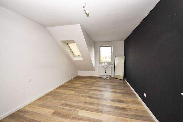 Schlafzimmer 1 von 2