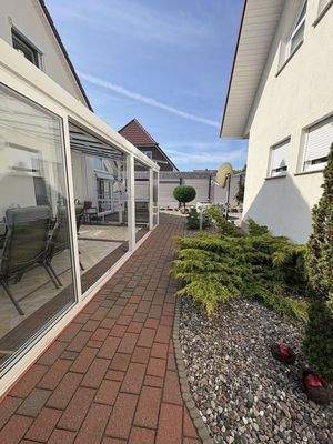 überdachte Terrasse von Haus 1