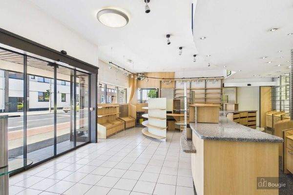 Gewerbefläche vorne