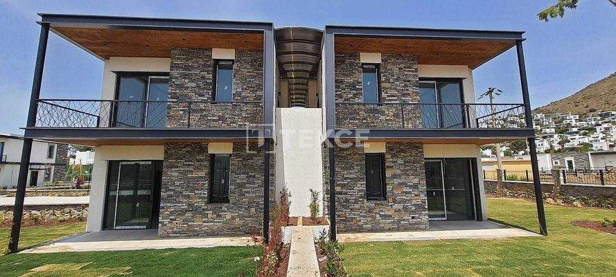 Flats for Sale in a Beachfront Complex in Bodrum Gümüşlük
