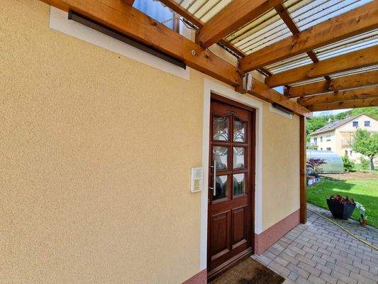 Überdachter Hauseingang