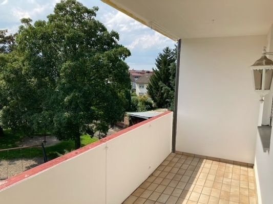 Balkon mit Blick ins Grüne